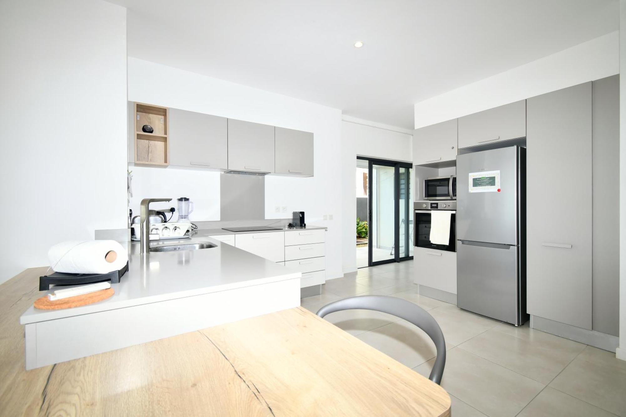 White&Blue Beachfront Luxury Poste Lafayette מראה חיצוני תמונה