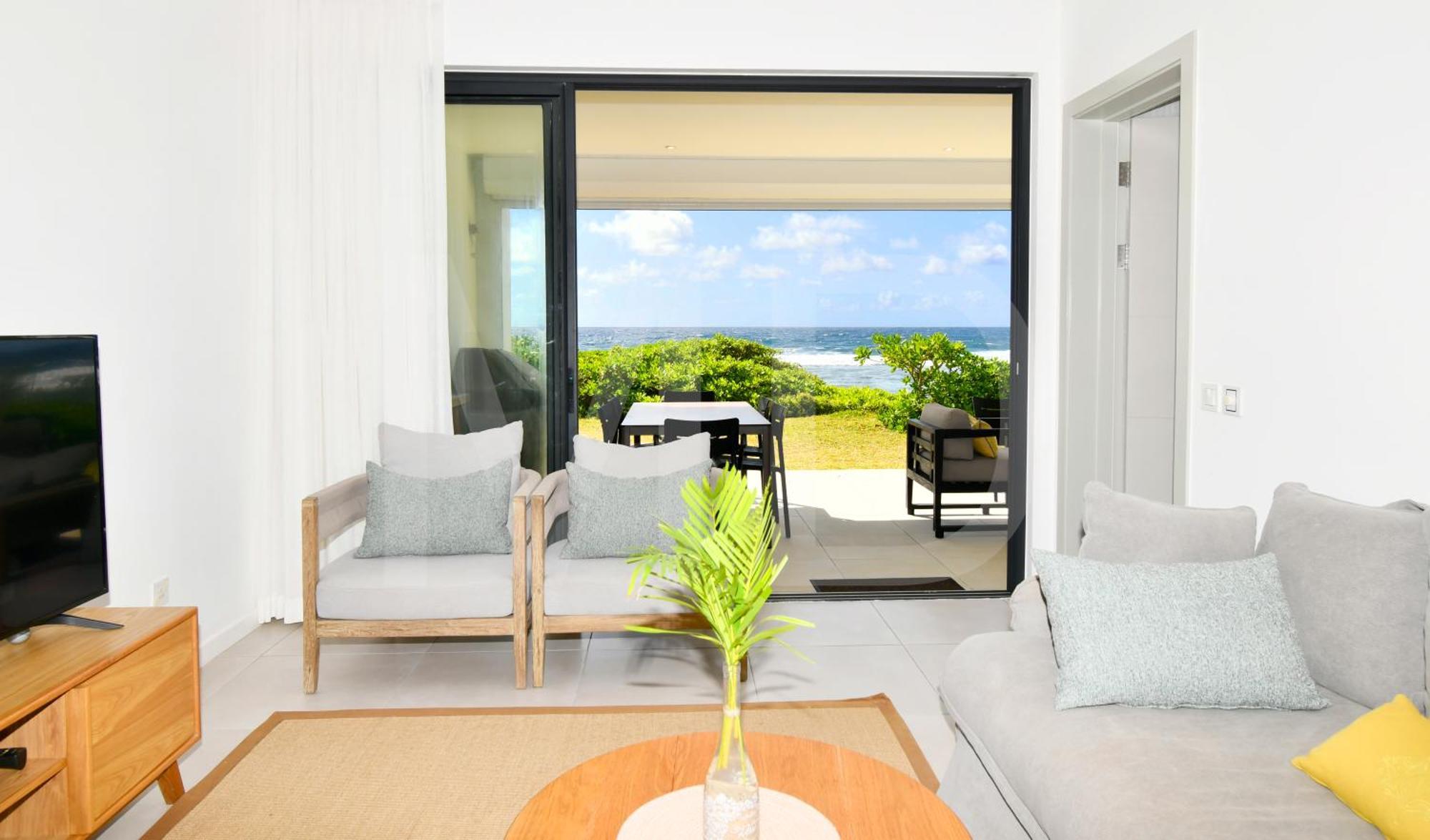 White&Blue Beachfront Luxury Poste Lafayette מראה חיצוני תמונה